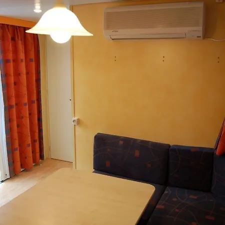 Camping Reale Κάμπινγκ *